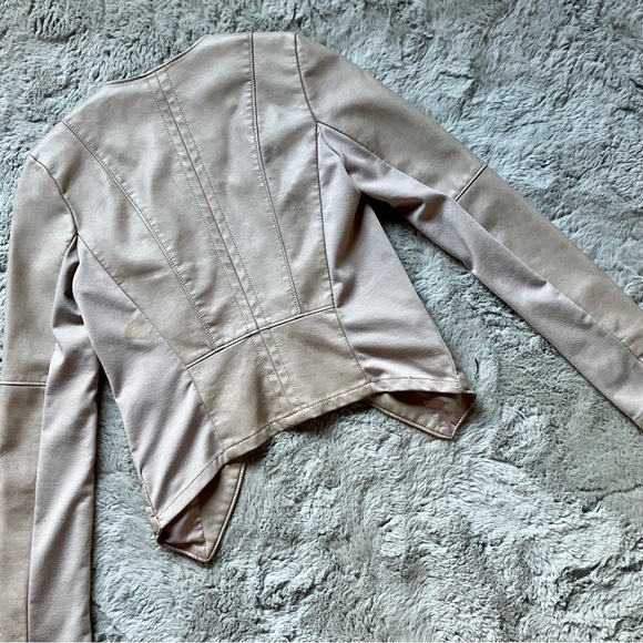 Dynamite soft creamy pink faux leather blazer jacket XS small - Picture 4 of 5